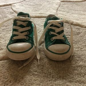 Green size 7 all star converse